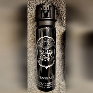 COPY - 4 OZ FLIP-TOP STREAM PEPPER SPRAY (POLICE MAGNUM)☆NEW☆